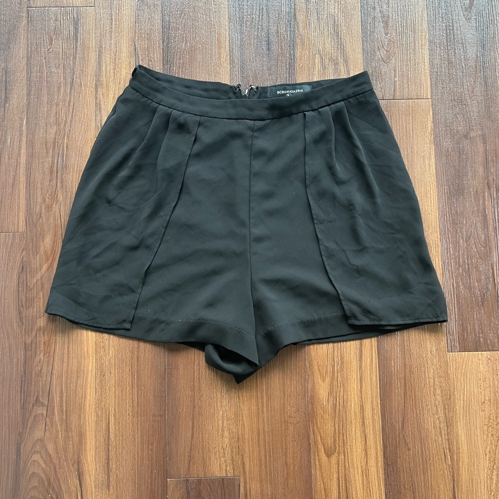 BCBGMaxAzria high waisted pleated black shorts small